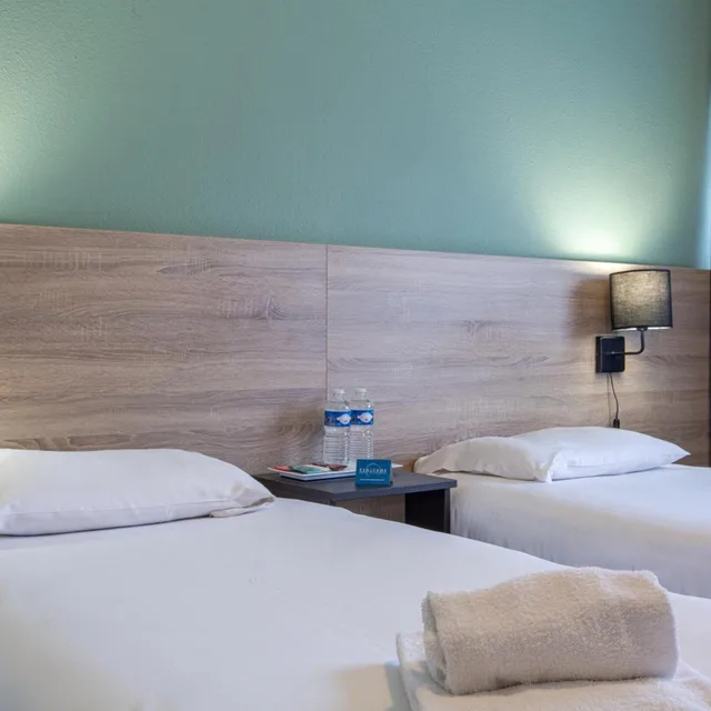 غرفة بسريرين منفصلين، Comfort Aparthotel Le Mans 4/6