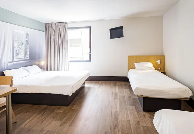 غرفة رباعية لذوي الإعاقة، B&B Hotel Mulhouse Centre 1/4