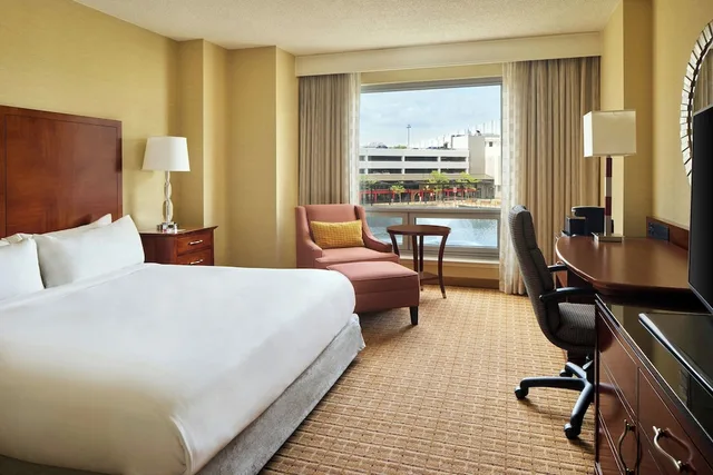 غرفة بسرير كينج، Gaithersburg Marriott Washingtonian Center 3/5