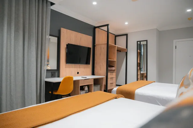 غرفة عائلية، Pavilion Hotel & Conference Centre 2/3