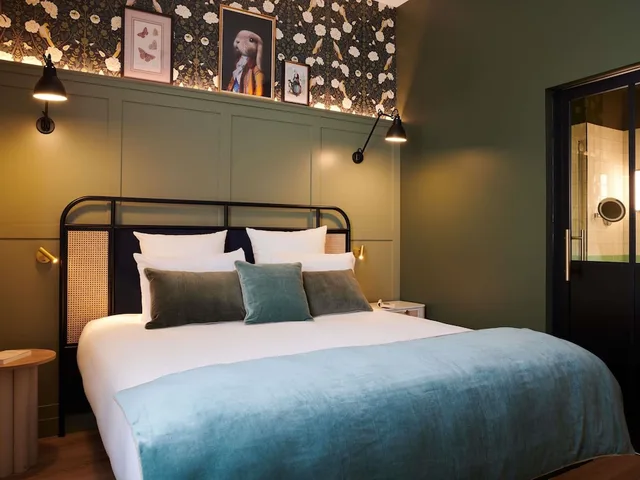 غرفة سوبيريور بسرير كينج، Square Lodge Hotel La Roche sur Yon - Handwritten Collection 3/5