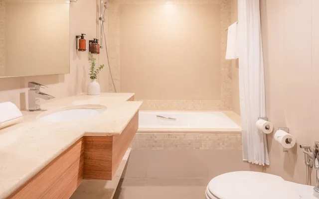 جناح بسرير كينج وسريرين مزدوجين بغرفتي نوم، Dusit Princess Chiang Mai 7/7