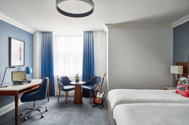 غرفة ديلوكس بسريرين منفصلين، The Cumberland, London 4/5