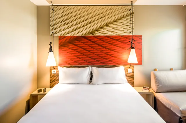غرفة بسرير مزدوج مع سرير إضافي، Ibis Faro Algarve 5/9