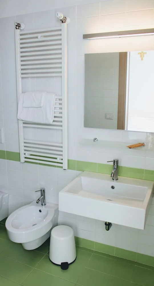 Superior, Single, Double Bed, Hotel Domus Helena 3/4