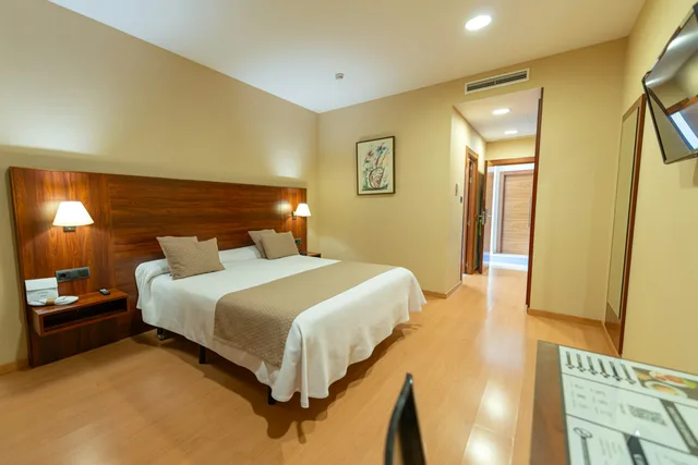 غرفة كلاسيكية بسرير مزدوج، Hotel Riscal 3/5