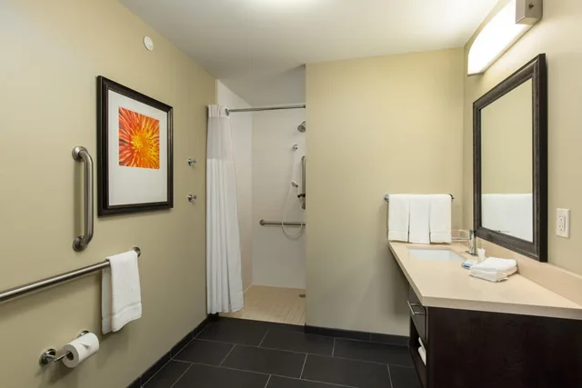 جناح بغرفتي نوم لذوي الإعاقة، STAYBRIDGE SUITES COLUMBUS POLARIS 4/4