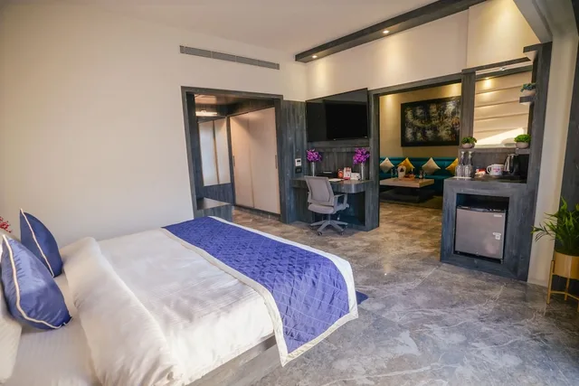 جناح رئاسي بسرير كينج، Hotel Swarn Towers 2/2
