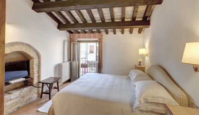 Family, Queen and Twin Beds, Old Village، Castello Di Montegridolfo Spa Resort 5/10