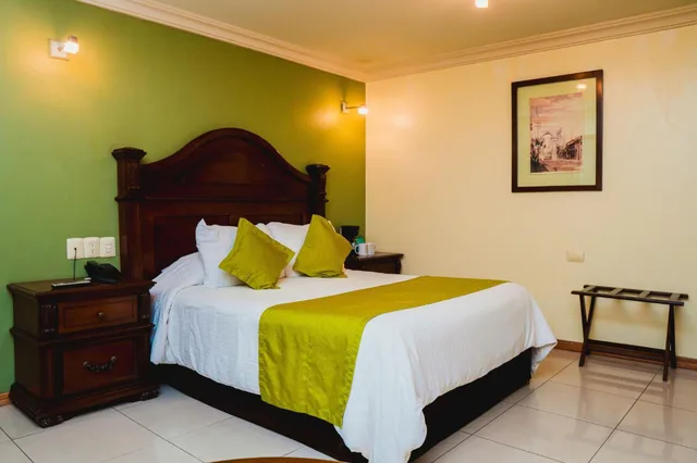 جناح جونيور، Puebla De Antano Hotel 5/10