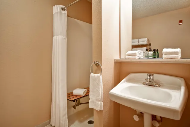 جناح استوديو بسرير كوين لذوي الإعاقة، Grandstay Residential Suites Hotel La Crosse 3/4