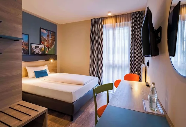 غرفة ديلوكس بسرير كوين، Ramada Encore by Wyndham Munich Messe 1/5