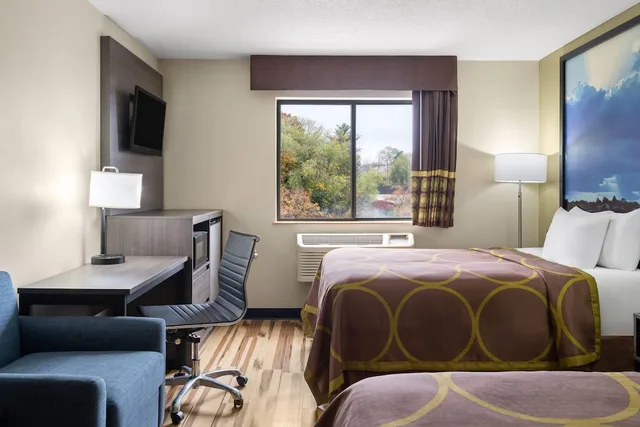 غرفة بسريرين مزدوجين، Super 8 by Wyndham Hagerstown 6/8