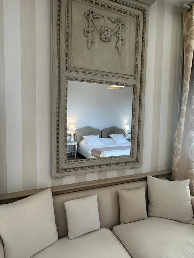 Deluxe, Double Bed, Hotel Helvie 1/2