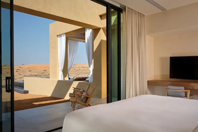 2 Bedrooms, Signature, Sunrise, Villa, Twin Beds, King Bed, Private Pool، The Ritz Carlton Ras Al Khaimah Al Wadi Desert 3/7
