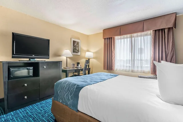 جناح بسرير كينج بحوض جاكوزي، Best Western On The River 1/3