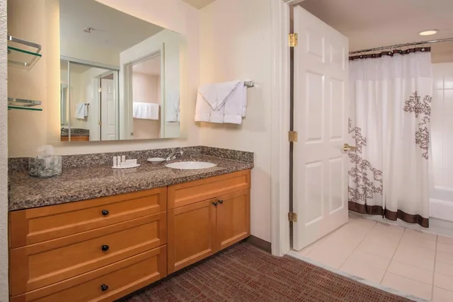 جناح بسريرين مزدوجين بغرفتي نوم، Residence Inn by Marriott Frederick 2/2