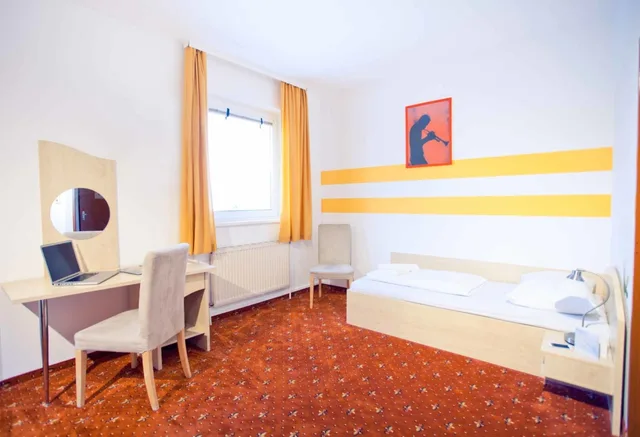 غرفة قياسية مفردة، Lenas Donau Hotel 1/8