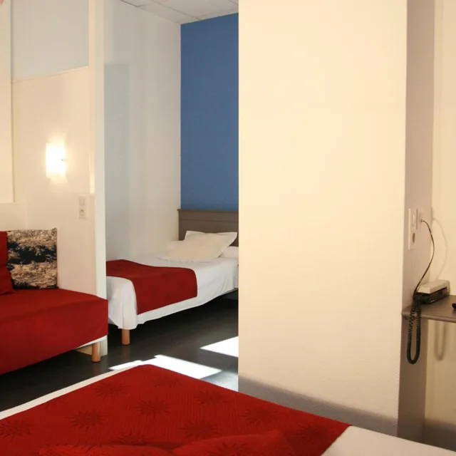 غرفة رباعية، Hotel Christian 8/10