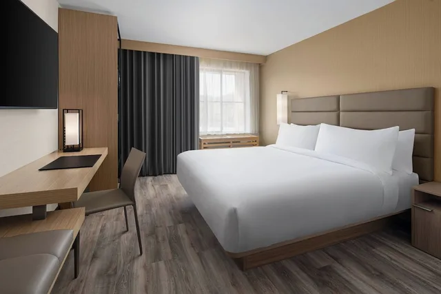 غرفة بسرير كينج لذوي الإعاقة، AC Hotel by Marriott Park City 1/2