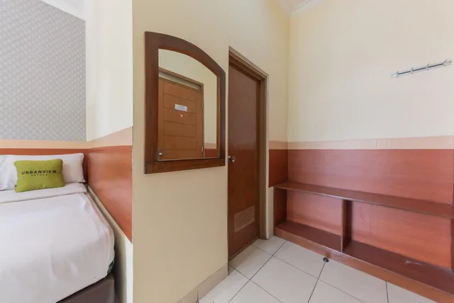 غرفة عائلية، Reddoorz Plus At Wastu Kencana 5/10