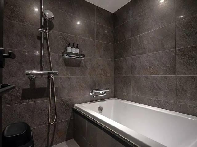 غرفة بريفيليج بسريرين منفصلين بحوض استحمام، Mercure Kyoto Station 9/10