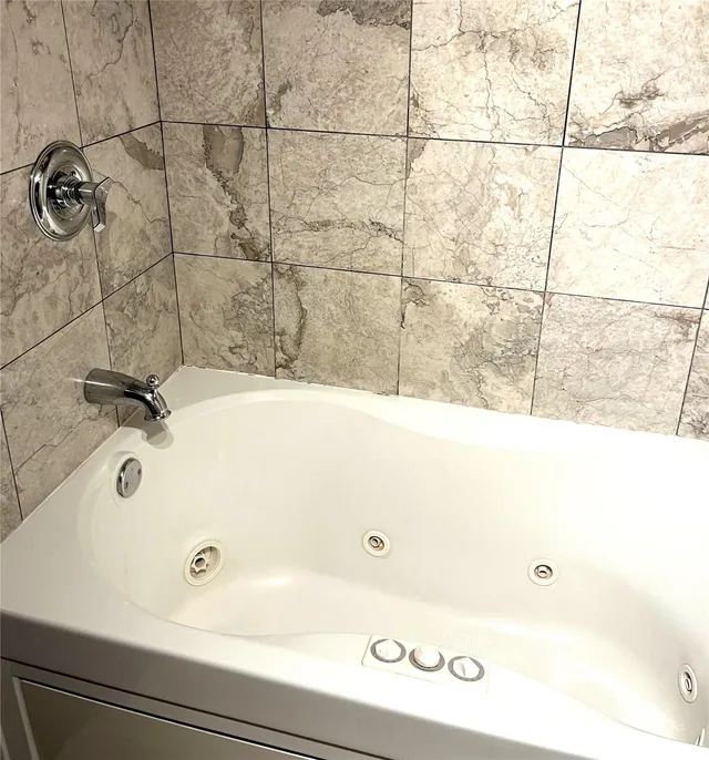 جناح بسرير كينج بحوض جاكوزي، SureStay Plus Hotel by Best Western Reno Airport 5/7