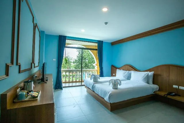 Premier, ROYAL PINEAPPLE HOTEL a welcome to wealth and good fortune 1/1