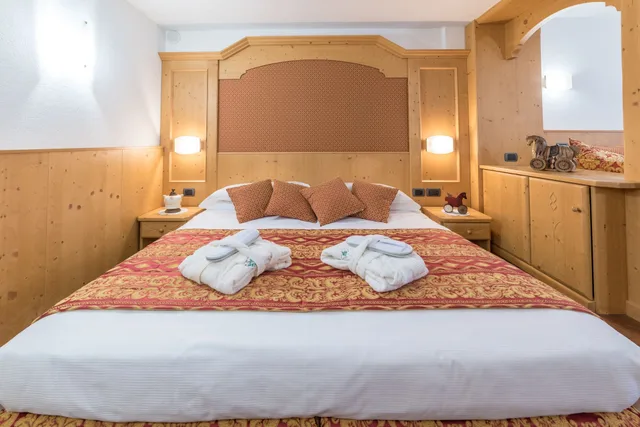 Junior Suite, Studio, Queen Bed, Sunset Side, Sofa، Hotel Excelsior Planet 2/10