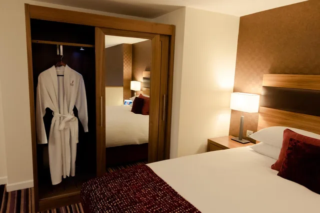 غرفة بسرير كينج، LEOPOLD HOTEL 1/10
