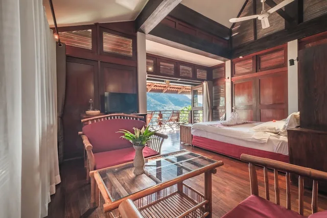 جناح بسرير كينج بشرفة، SANCTUARY PAKBENG LODGE 2/4