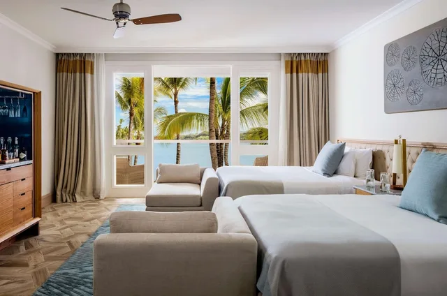 2 Bedrooms, Beach, Suite, 1 King and 2 Queen Beds، One&Only Le Saint Geran 1/4