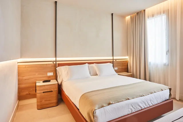 غرفة ديلوكس بسرير مزدوج أو سريرين منفصلين، Hotel Silken Platja d'Aro 2/4