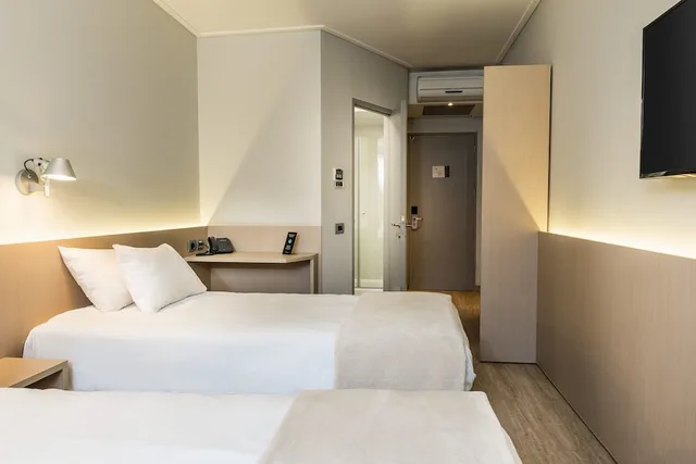Standard, Twin Beds, NOVAPARK 1/7