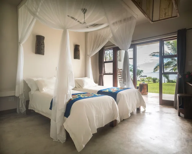 Deluxe, King Bed, Beach Front, Ocean View، Casa Babi 2/5