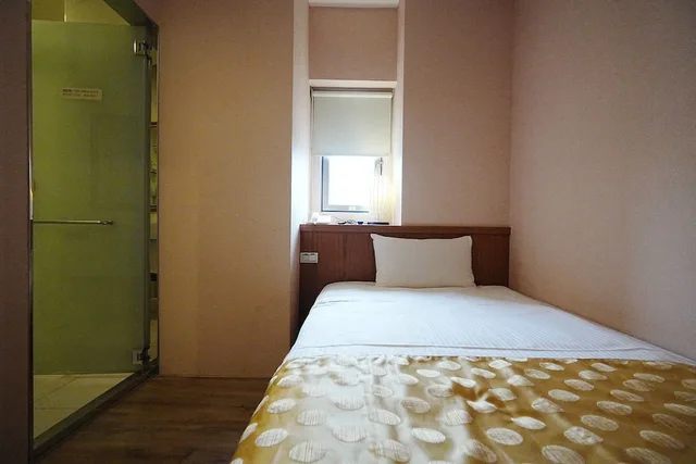 غرفة بزنس مفردة بسرير فردي، York Hotel 4/9
