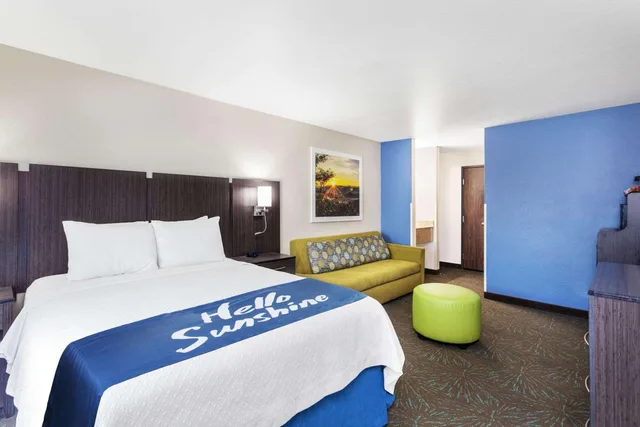 جناح استوديو بسريرين كوين مع أريكة، Days Inn & Suites by Wyndham East Flagstaff 1/6