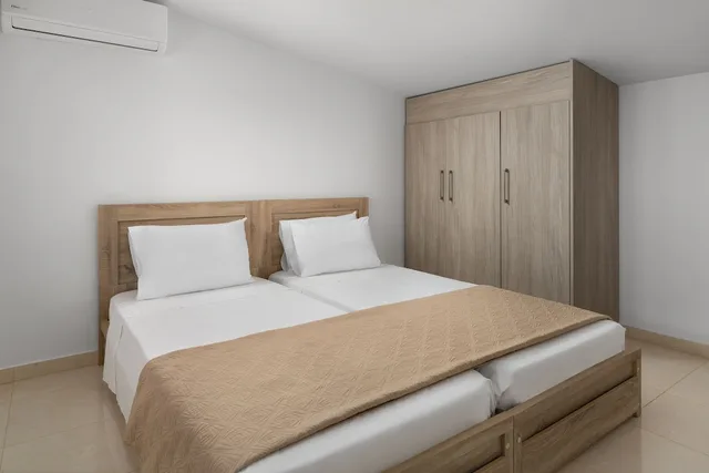 4 Bedrooms, Luxury, Villa, 1 Queen and 4 Single Beds, King and Queen Bed, Sea View, Sperveri Enalio Villas 1/6