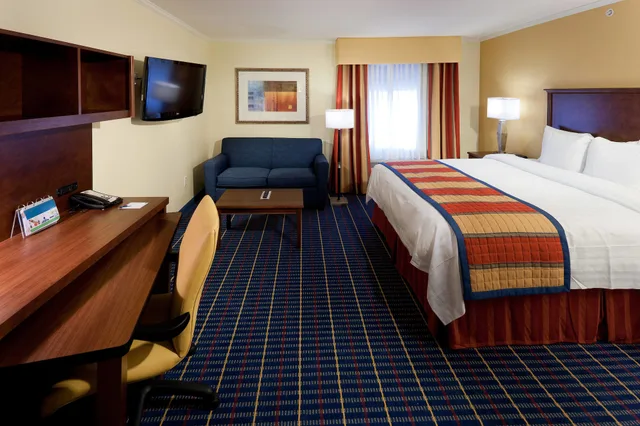 جناح بسرير كينج مع أريكة، TownePlace Suites Tucson Williams Centre 2/8
