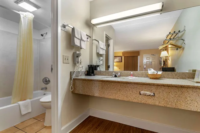 غرفة بسرير كوين، Econo Lodge Inn & Suites Lugoff - Sc 5/5