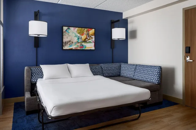 غرفة بسريرين كوين مع أريكة لذوي الإعاقة، Hyatt Place Across from Universal Orlando Resort 1/4