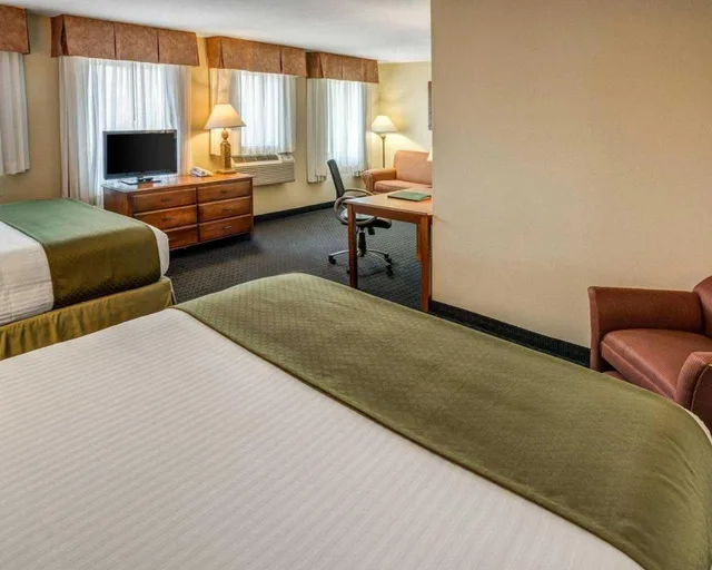 غرفة بسريرين كوين بإطلالة على البحيرة، Quality Inn Ashland Lake Superior 3/4