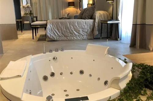 Spa, Suite, Single، La Locanda Del Conte Mameli 1/1