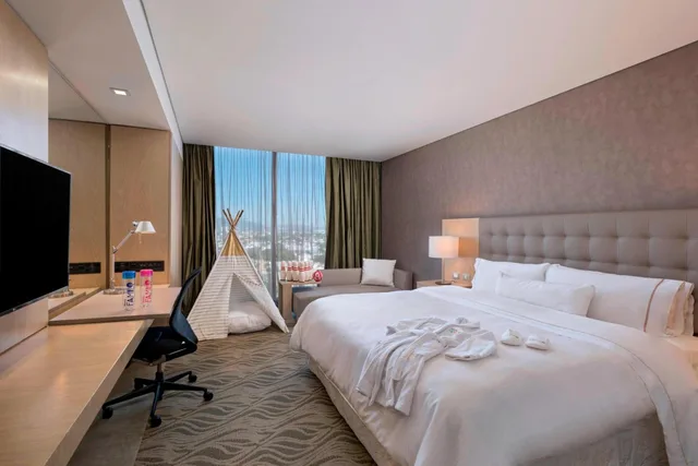 غرفة بريميوم بسرير كينج بإطلالة على المدينة، THE WESTIN GUADALAJARA 4/8