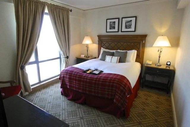 غرفة بسرير كينج، Fairmont Tremblant 5/6