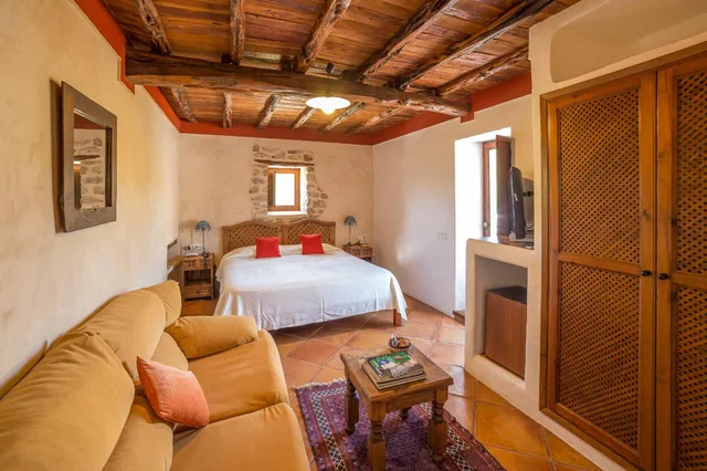 غرفة بسرير مزدوج، Agroturismo Can Pujolet 2/6