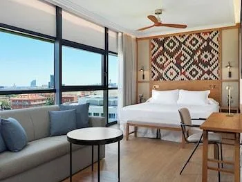 Spa, Junior Suite, Deluxe, Single, King Bed، H10 Marina Barcelona 1/1