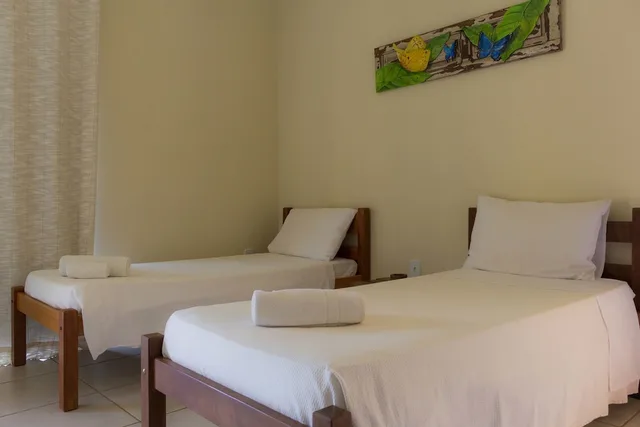 غرفة عائلية بسرير مزدوج وسريرين منفصلين بشرفة، Pousada Buzios Garden 1/5
