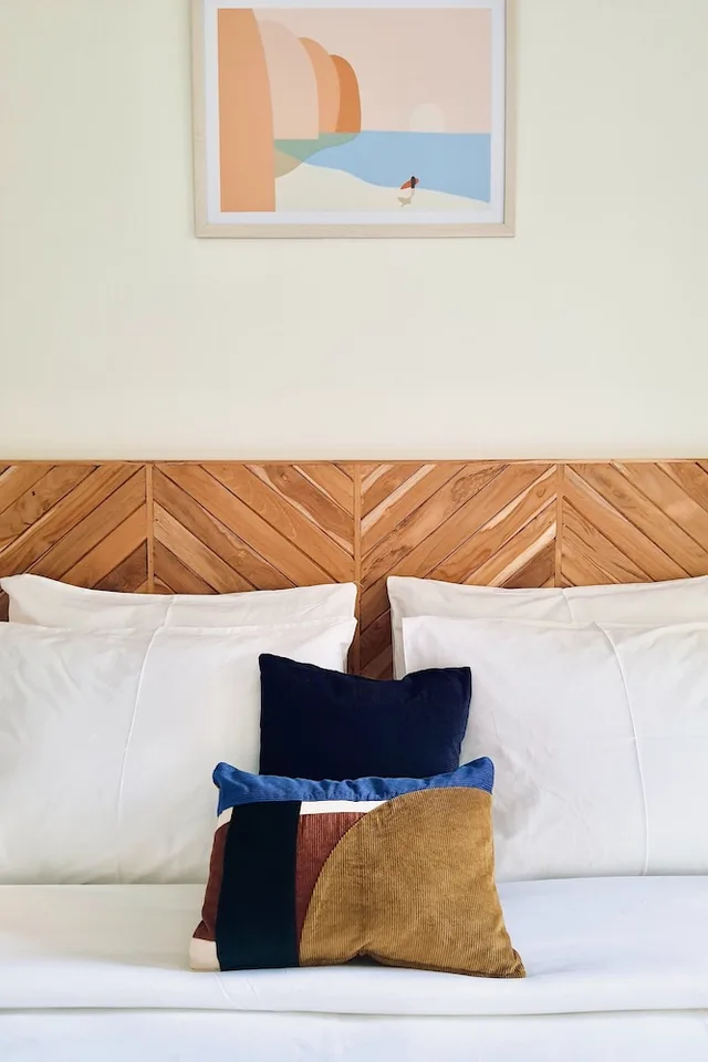 Room, King Bed, The Kamare 3/5