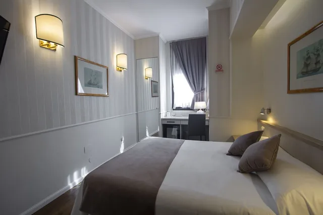 غرفة مفردة بسرير مزدوج، Flora Hotel Milan 10/10